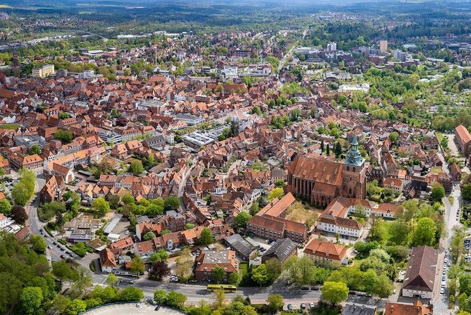 IVU Traffic Technologies AG - MOIN Lüneburg IVU.suite Système complet MOIN Mobilitätsinfrastruktur und -betriebs GmbH District de Lunebourg Intégration des transports par bus