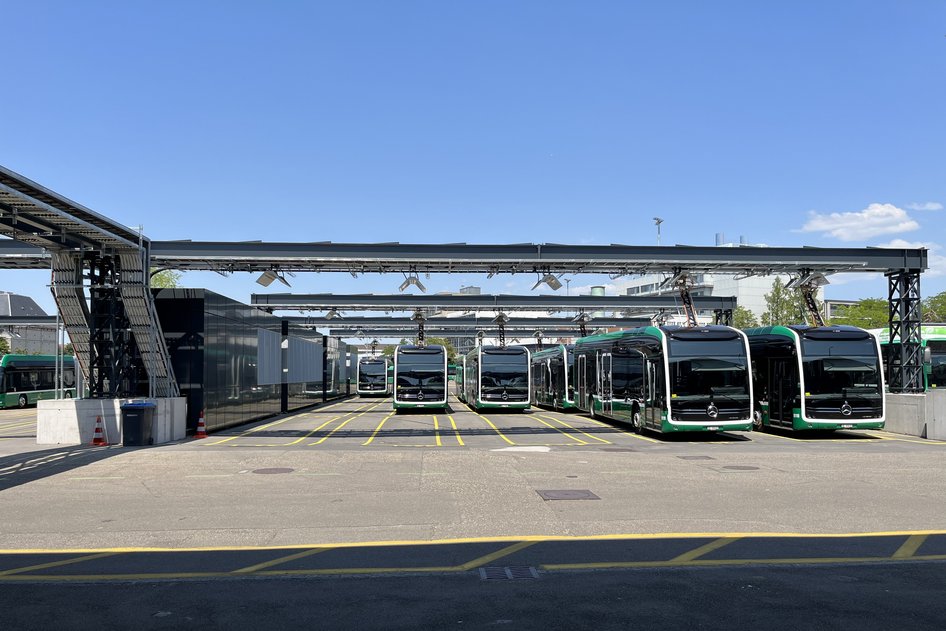 IVU Traffic Technolgies AG - Basler Verkehrs-Betriebe BVB Gestione deposito Gestione ricarica Flotta di autobus elettrici Autobus diesel automatizzati in modo intelligente
