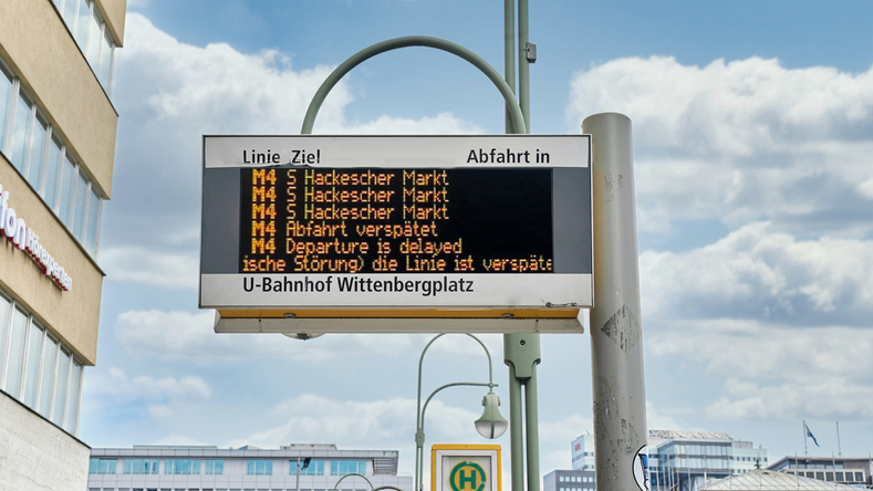 Tram-Haltestellenanzeiger in Berlin